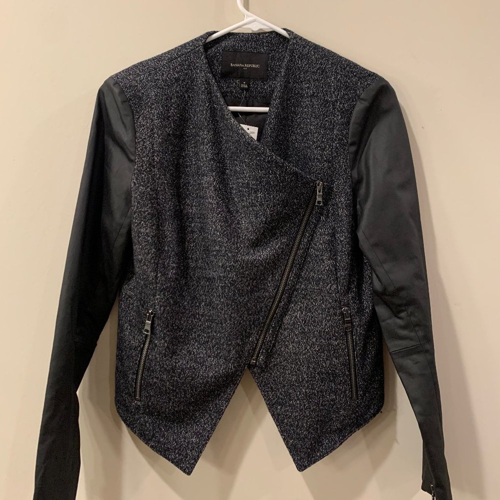 Banana Republic Women’s Size 4 Black White Moto Zippered Jacket NWT